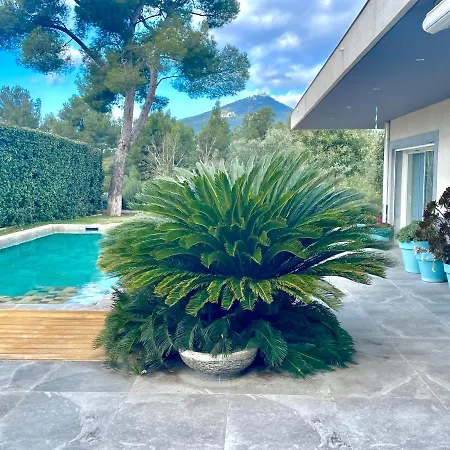 Chambre Luxe Dans Villa De Standing Avec Piscine, Acces Discret Et Independant, Terrasse Arboree Et Parking Prive-2