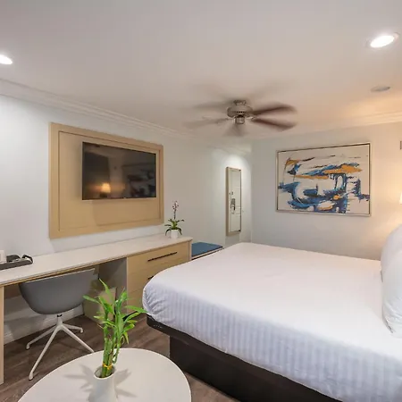 Ramada By Wyndham Redondo Beach-2