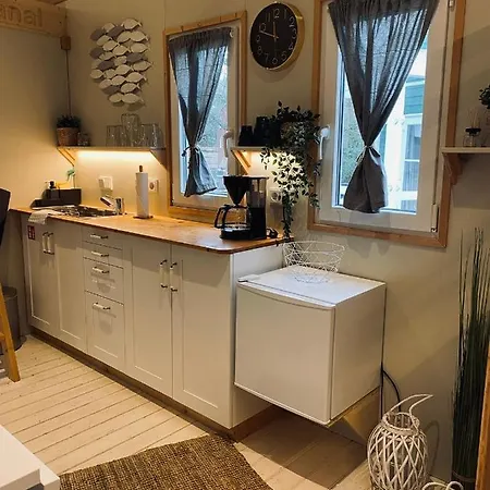 Tiny House Werse im PIER9 Tiny House Hotel-2