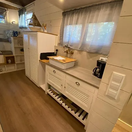 Tiny House Ems im PIER9 Tiny House Hotel-2