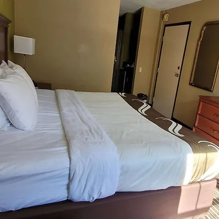 Quality Inn & Suites Columbia I-70-3