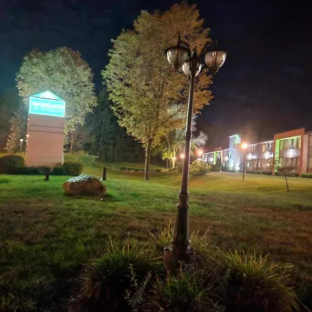Wingate By Wyndham Lake George-3