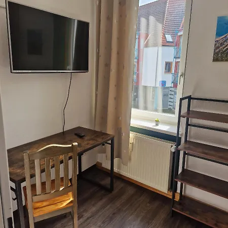 Victory Guesthouse - Handwerker Pension-2