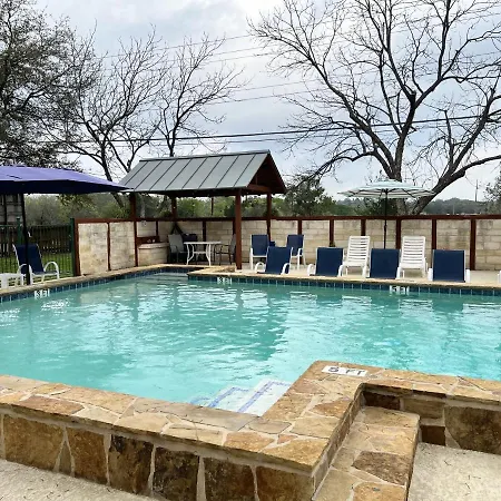 Gruene Cottages-2