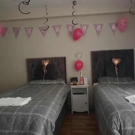 City Centre 5 Double Bedroom Detached-3