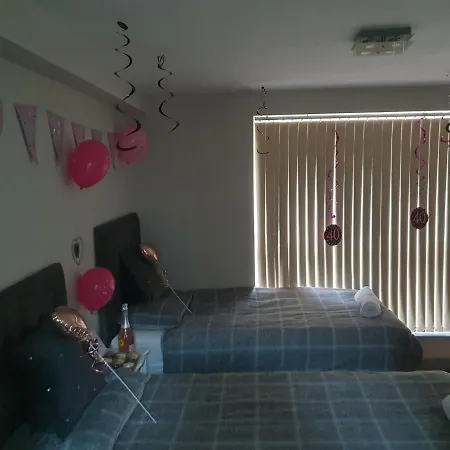 City Centre 5 Double Bedroom Detached-2