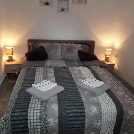 Apartments D-2