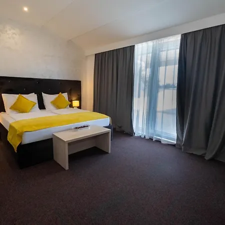 Hotel Bor-3