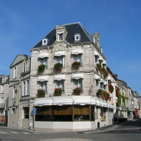 Hôtel Restaurant Des Remparts-2