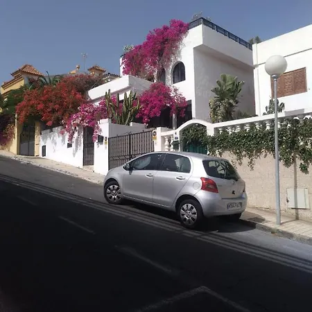 Vv Las Buganvillas Maspalomas - Cocina Y Habitaciones Con Banos Privados-3