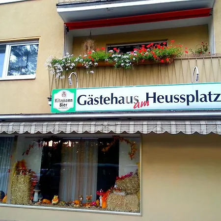 Gaestehaus Am Heuss-Platz-3