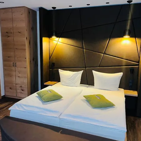 Hotel Gasthof Metzgerei Drei Linden-3