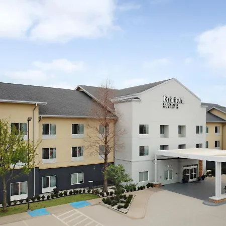 Fairfield Inn & Suites Denton-3