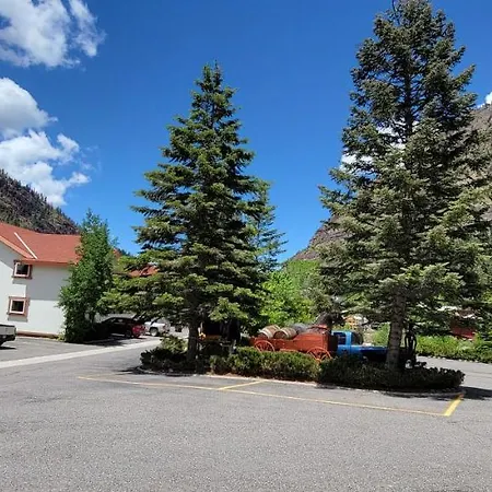 Hot Springs Inn-2