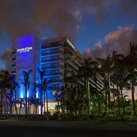 Doubletree Resort By Hilton Hollywood Beach-3