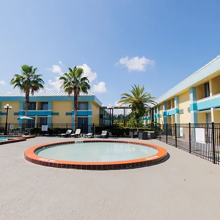 Garnet Inn & Suites-3