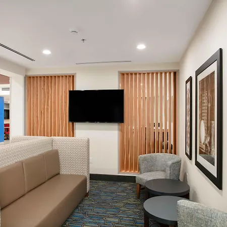 Holiday Inn Express & Suites Oakhurst-Yosemite Park Area By Ihg-3