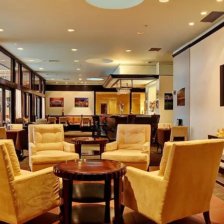 Holiday Inn & Suites Pittsfield-Berkshires By Ihg-3