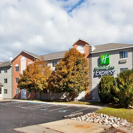 Holiday Inn Express St. Ignace-Lake Front By Ihg-3