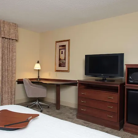 Hampton Inn & Suites Bloomington-Normal-3