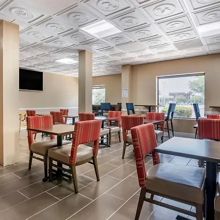 Comfort Inn & Suites Statesboro - University Area-3