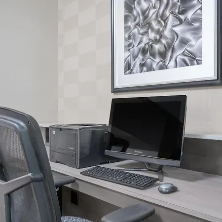 Holiday Inn Express Hotel & Suites Ames By Ihg-3