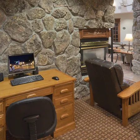 Comfort Inn & Suites Mt Rushmore-2