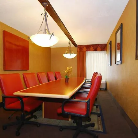 Holiday Inn Express Forsyth By Ihg-2