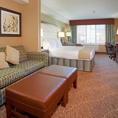 Holiday Inn Express & Suites Logan By Ihg-3
