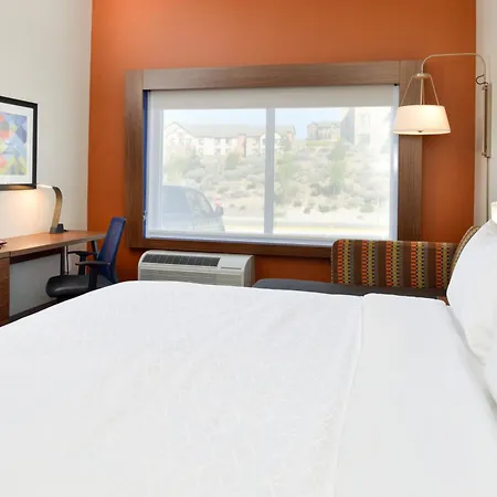 Holiday Inn Express & Suites - Elko By Ihg-2