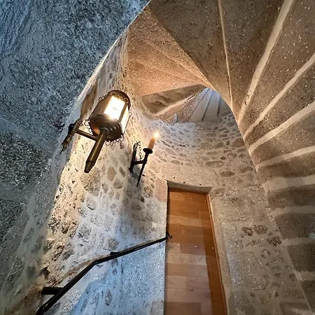 Château de la Borde à Ussel, centre-ville, proche autoroute A89-2