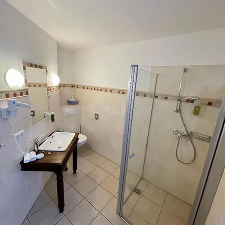 Hotel zur Römerbrücke-3