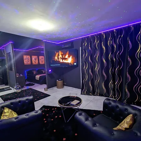 La Gold Room Jacuzzi & Sauna Prive-3
