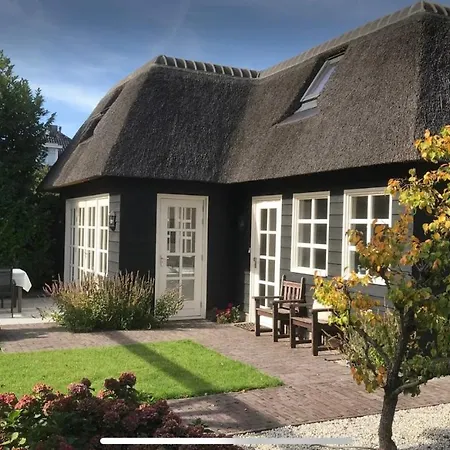 Private Romantic Cottage Utrecht-3