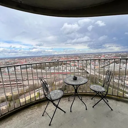 Cityapartment Im 33. Stock-3