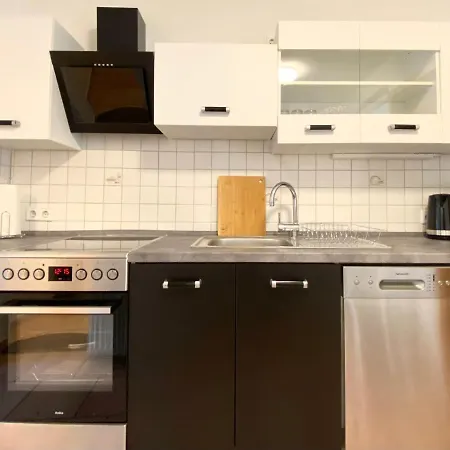 Gemütliche Unterkünfte für längeren Aufenthalt und Monteure inkl Balkon, Waschmaschine, WiFi, Küche und Parkplatz-3