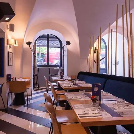 The Originals Boutique Hotel Le Lion Clermont-Ferrand-2