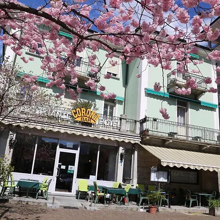 Hotel Corona-3