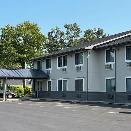 Hilltop Inn & Suites-3