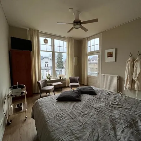 Luxe Kamer In Stadsvilla, Gratis Parkeren!-3