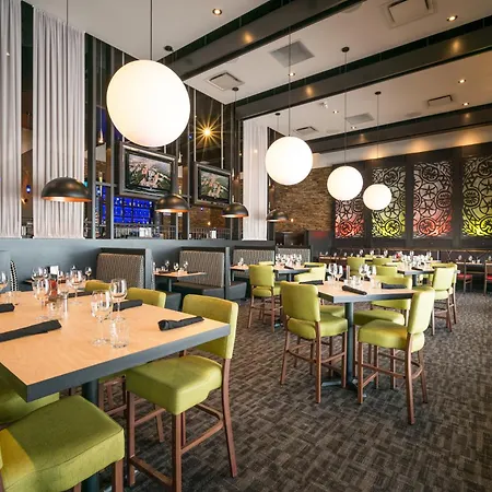 Acclaim Hotel By Clique-2