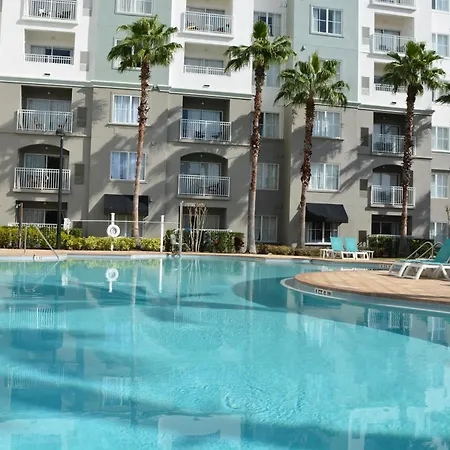 The Point Hotel & Suites Universal-3