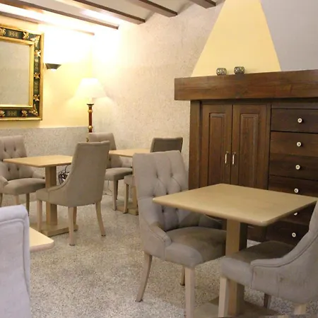 Hotel Microtel Placentinos-3