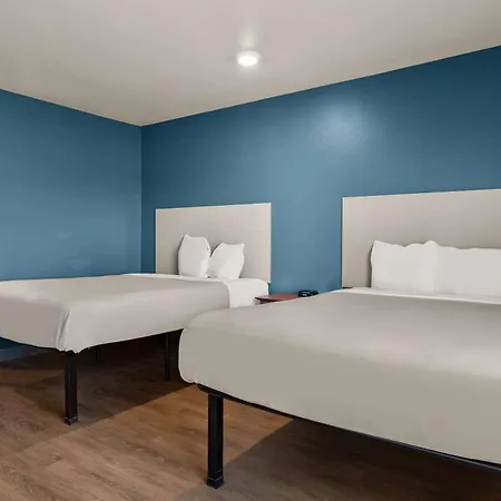 Woodspring Suites Champaign Near University-2