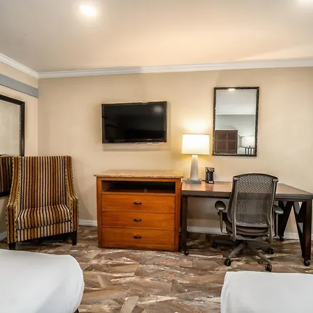 The Buena Park Hotel & Suites-2