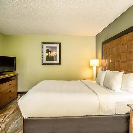 The Buena Park Hotel & Suites-3