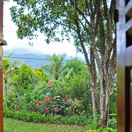 Puri Lumbung Cottages Restaurant & Spa Munduk-3