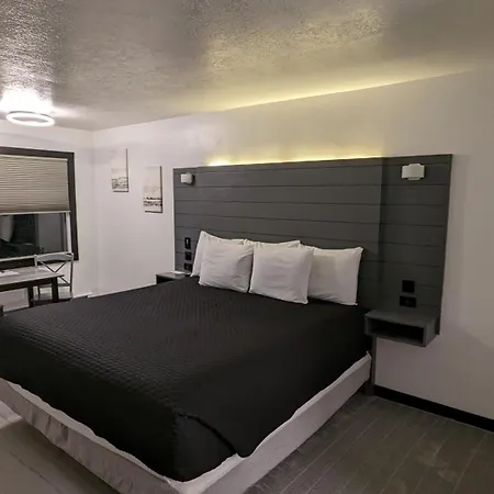 High Desert Inn-3
