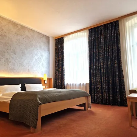 Hotel Lindenhof Bad Schandau-3
