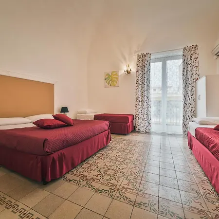 Voilà Rooms Guest House-3